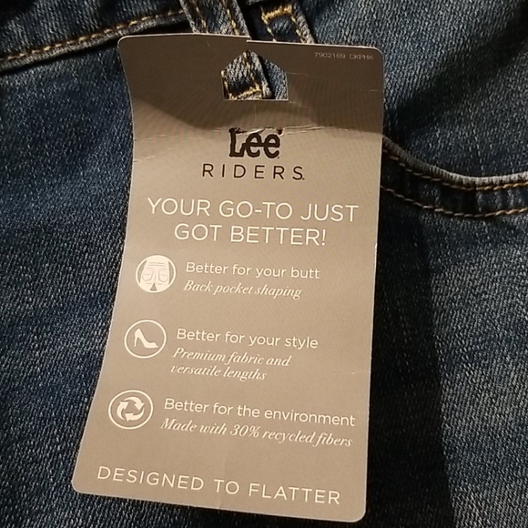 COPY - Lee riders Cuffed midrise Capri jean Size 22 - Picture 8 of 10